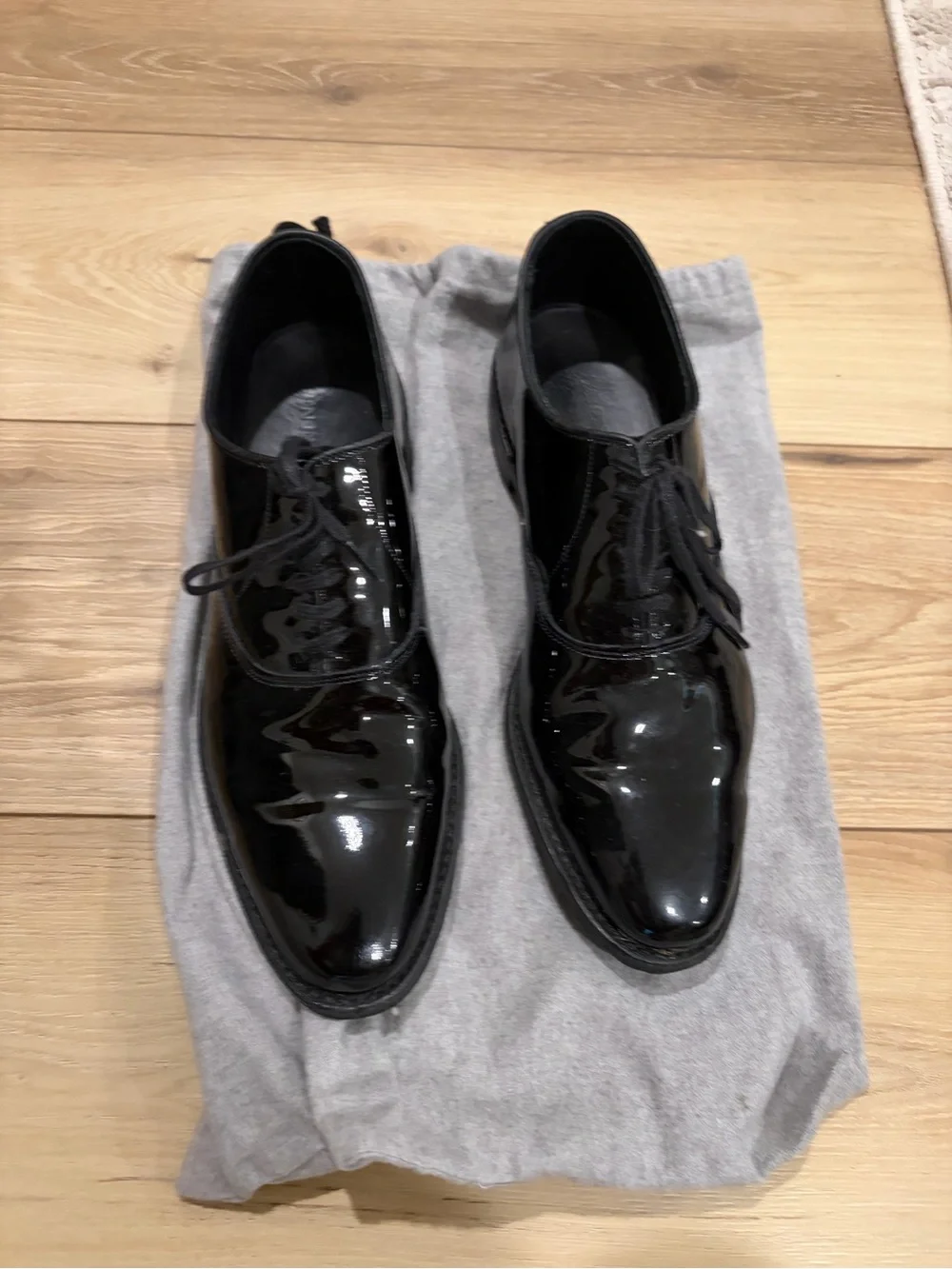 Allen Edmonds Carlyle Plain-toe Oxford Patent Leather